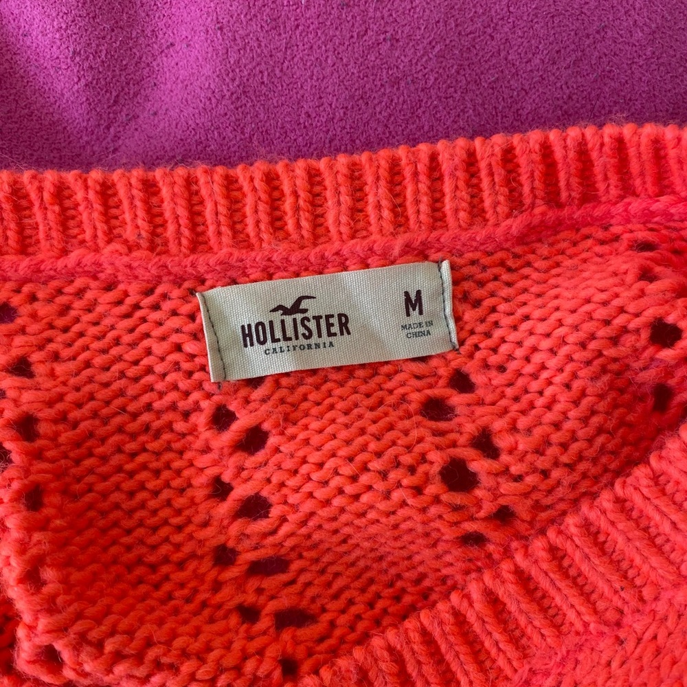 Hollister sweater - Picture 3 of 3